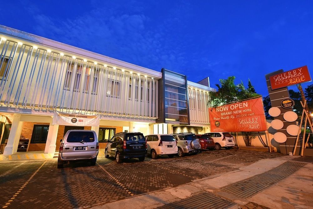 Cherry Homes Express Hotel Bandung Eksteriør billede